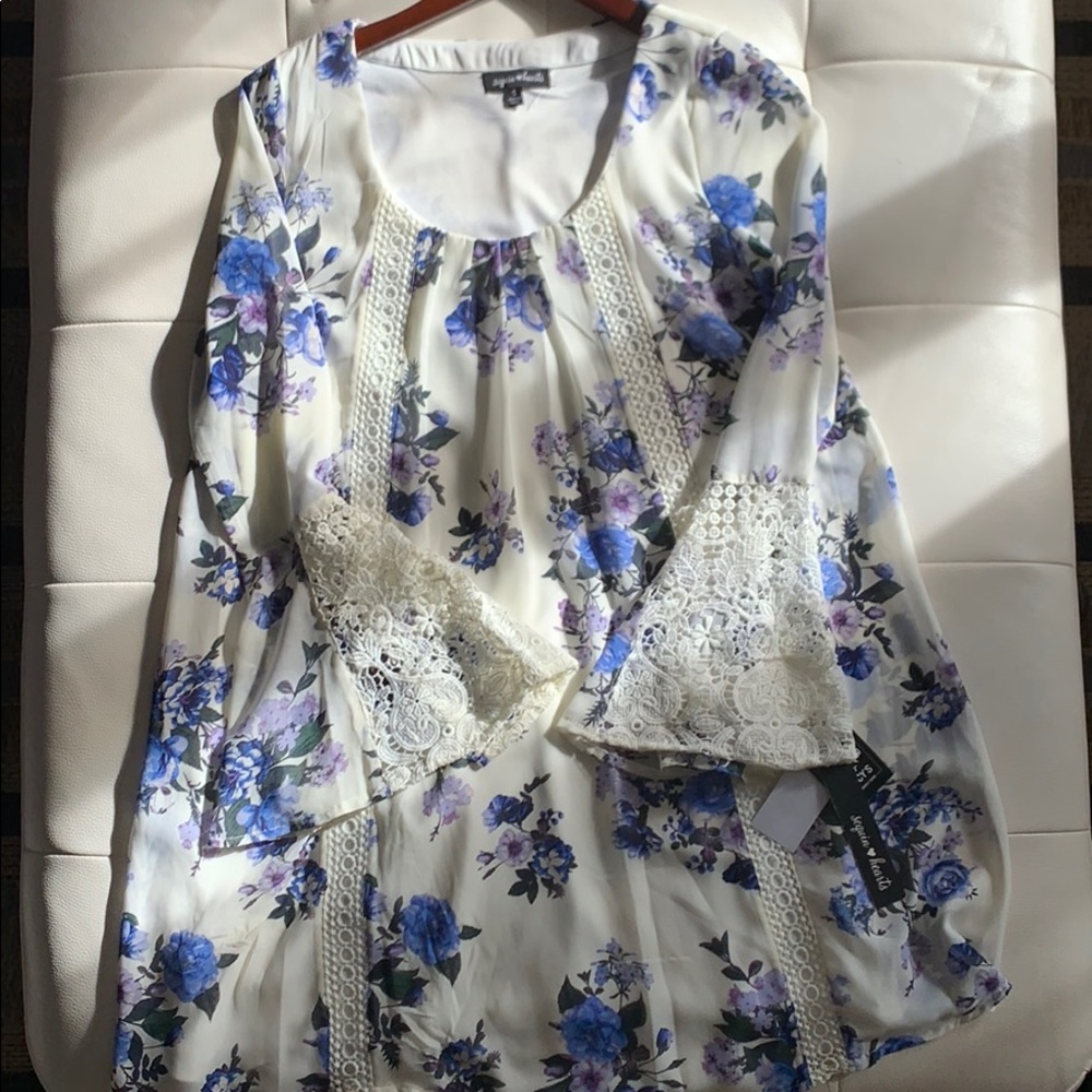Floral lace dress